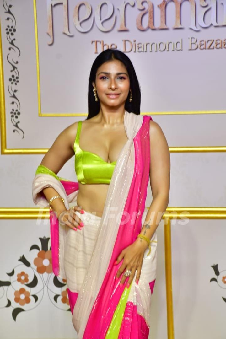 Tanishaa Mukerji grace the premiere of Heeramandi