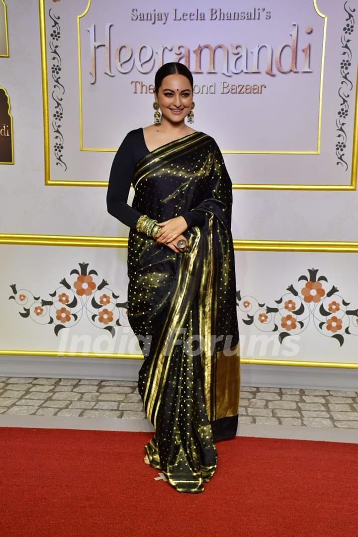 Sonakshi Sinha grace the premiere of Heeramandi