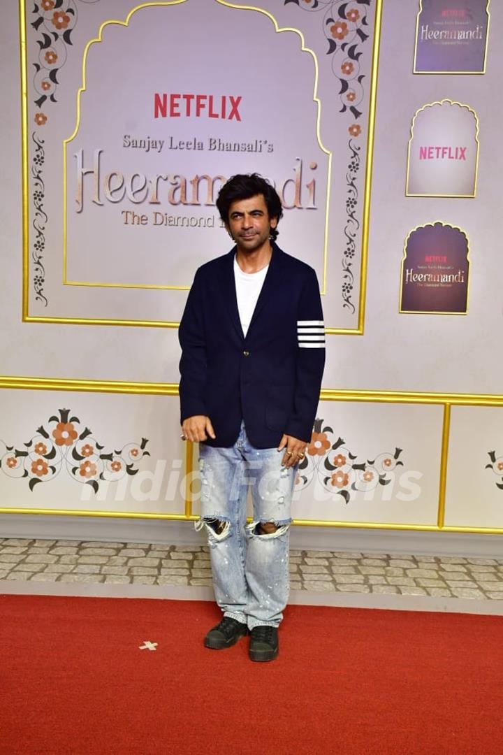 Sunil Grover grace the premiere of Heeramandi