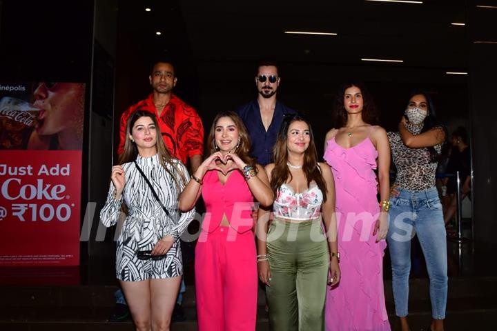 Celebrities grace the Trailer launch of Tipppsy
