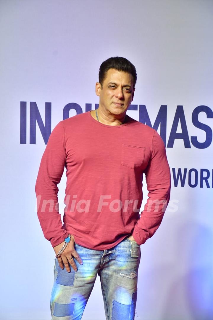 Salman Khan grace the Screening of Ruslaan