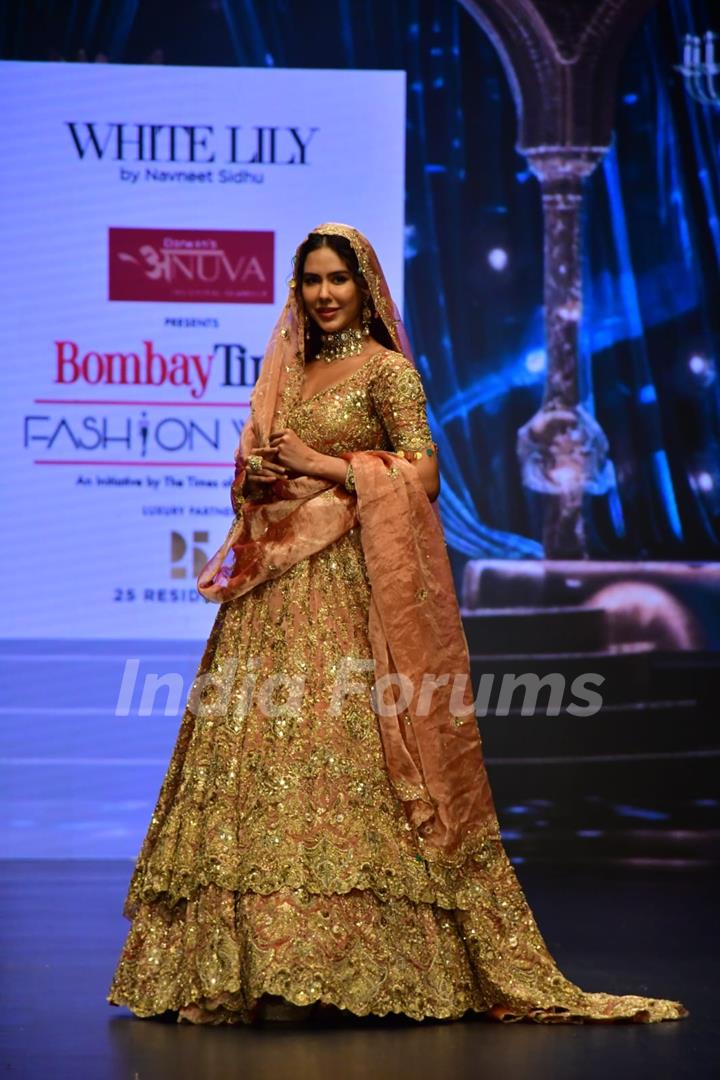 Sonam Bajwa for Navnit Sandhu at Bombay Times Fashion Week Day 2