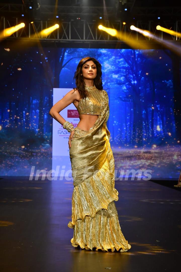 Shilpa Shetty for Etasha by Asha at Bombay Times Fashion Week Day 2