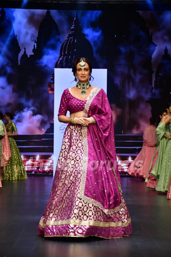 Dia Mirza for Chaula Heritage at Bombay Times Fashion Week Day 2