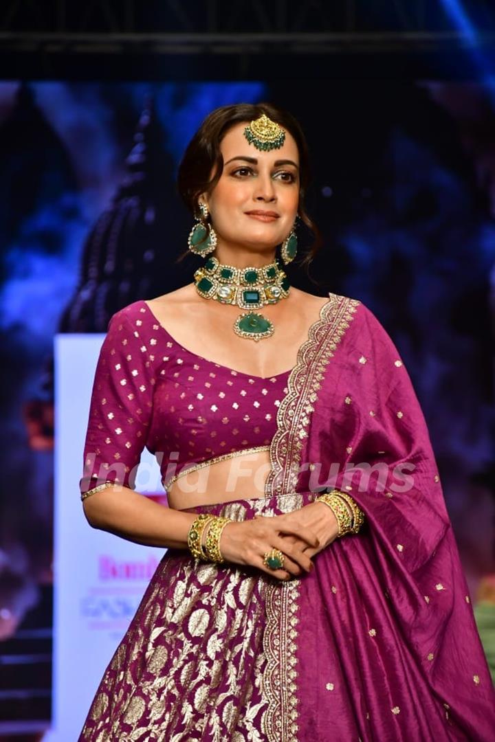 Dia Mirza for Chaula Heritage at Bombay Times Fashion Week Day 2