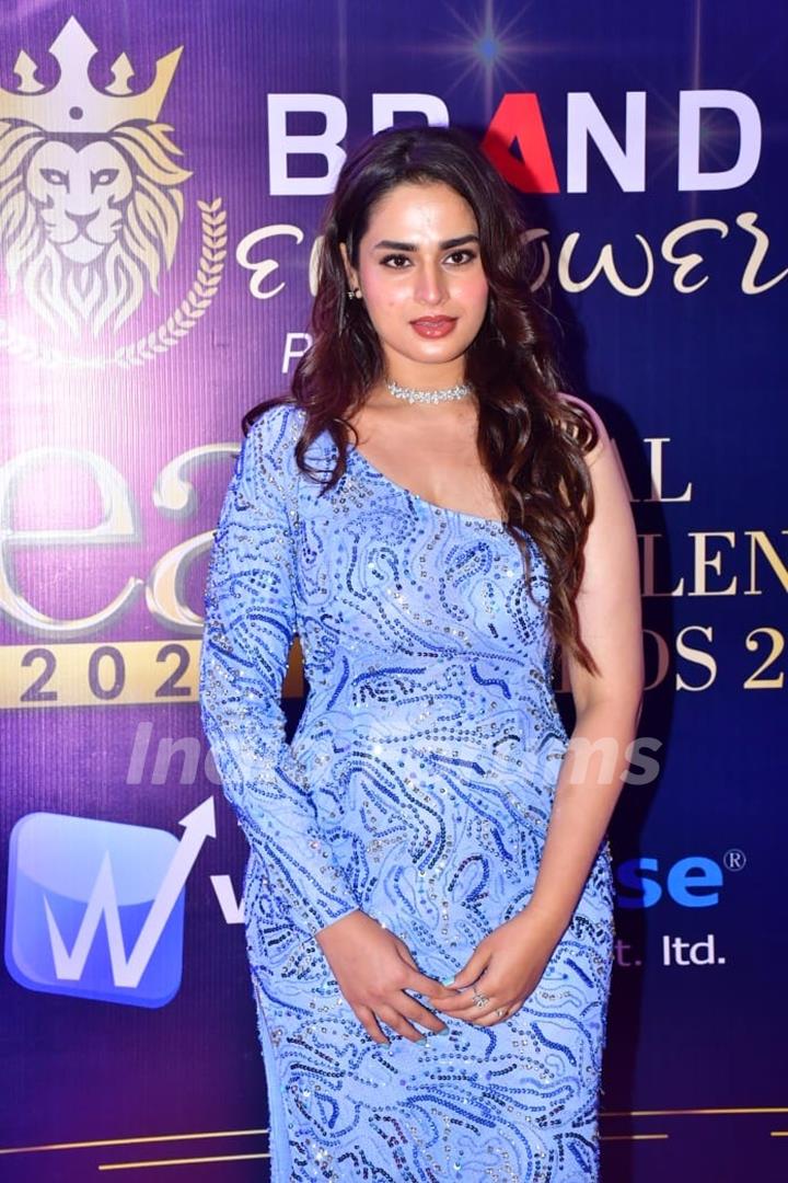 Ayesha Khan grace the Global Excellence Awards 2024
