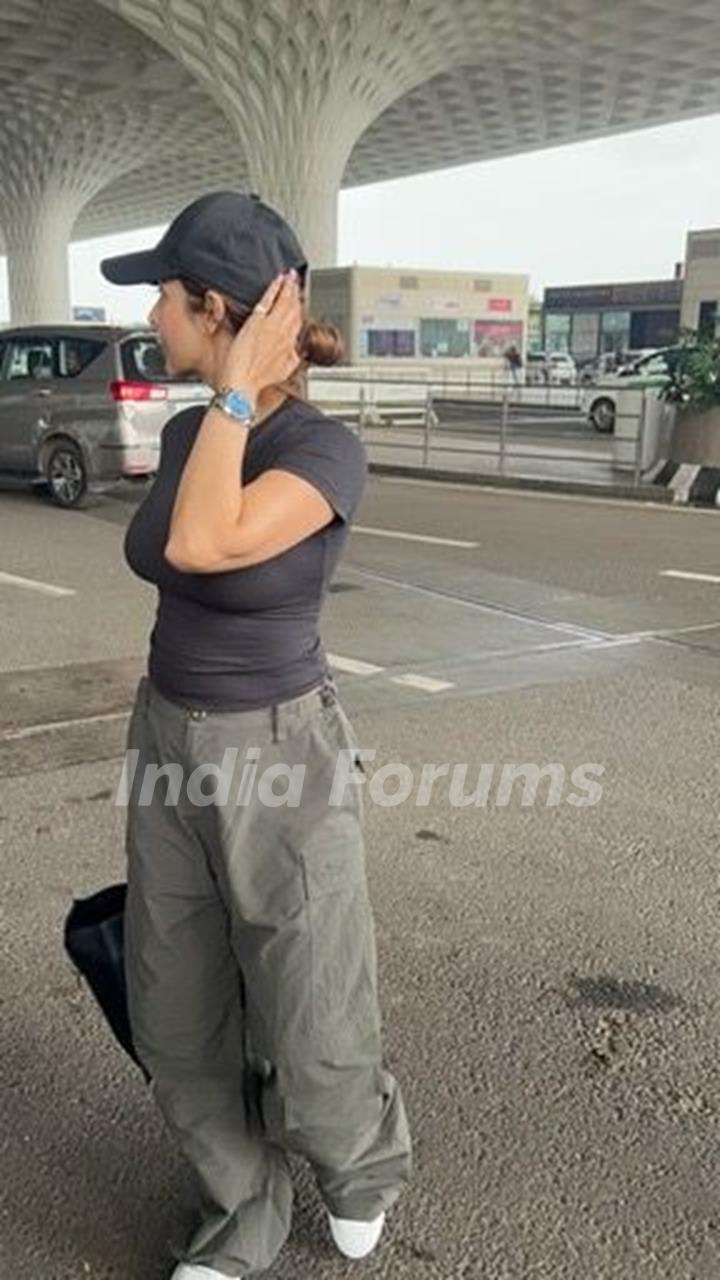 Malaika Arora snapped at the mumbai airport