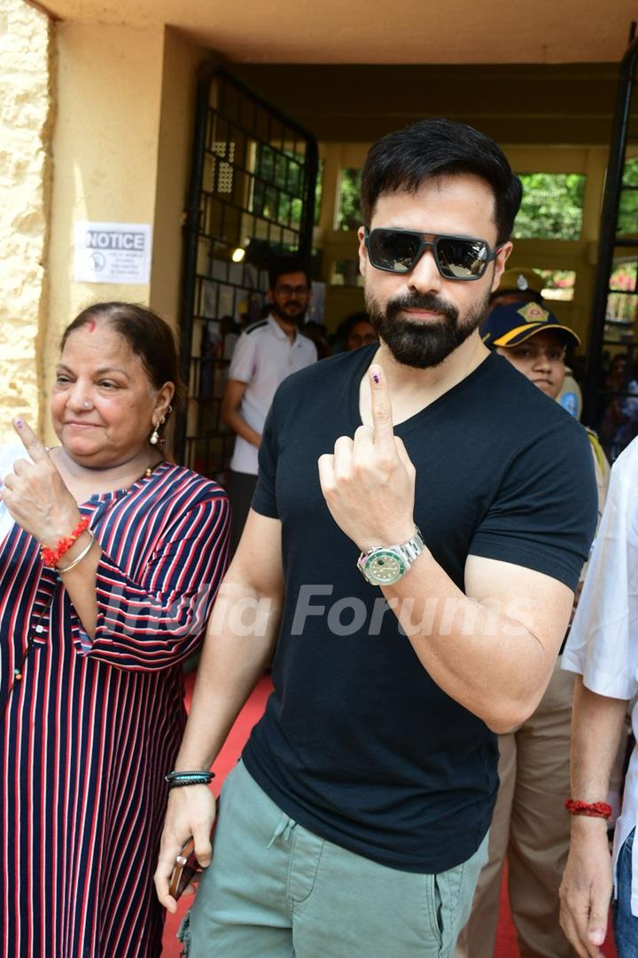 Emraan Hashmi snapped after their Lok Sabha Election voting