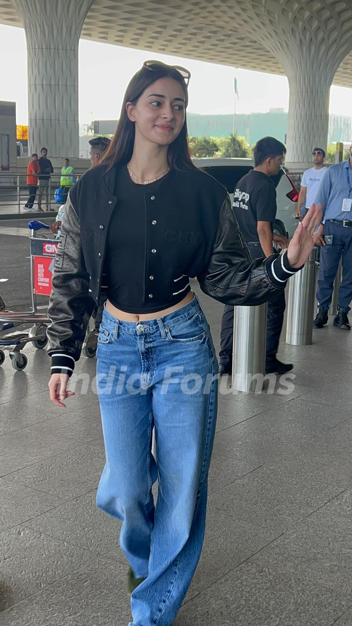 Ananya Panday snapped at the airport