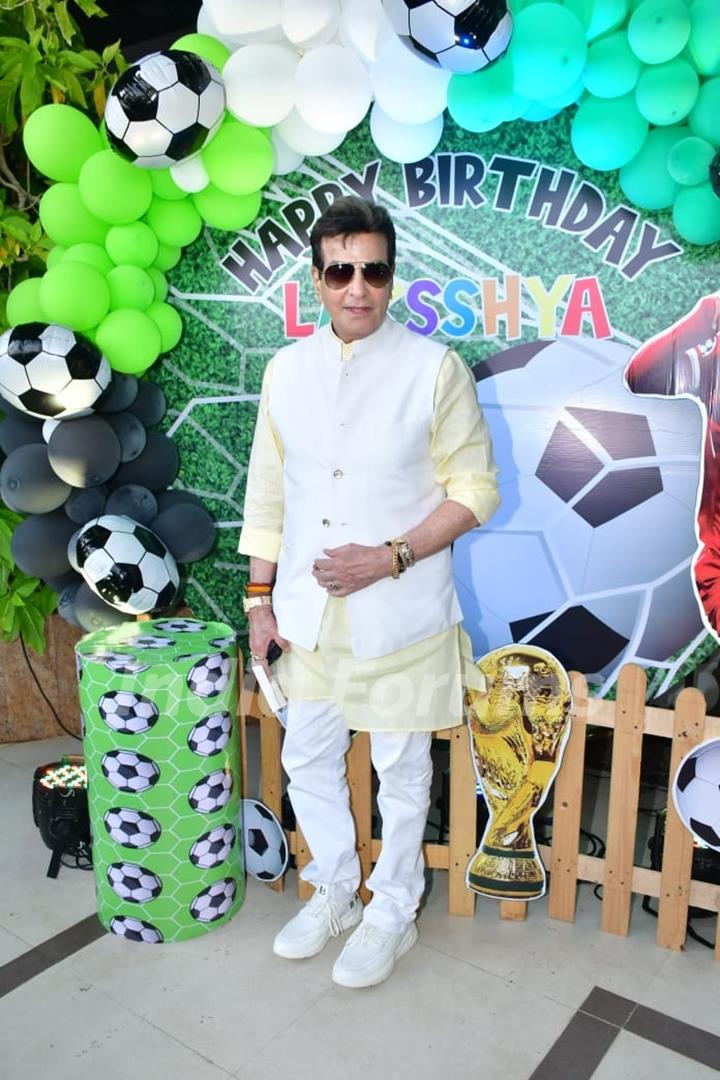 Jeetendra attend Tusshar Kapoor's son Laksshya Kapoor birthday party