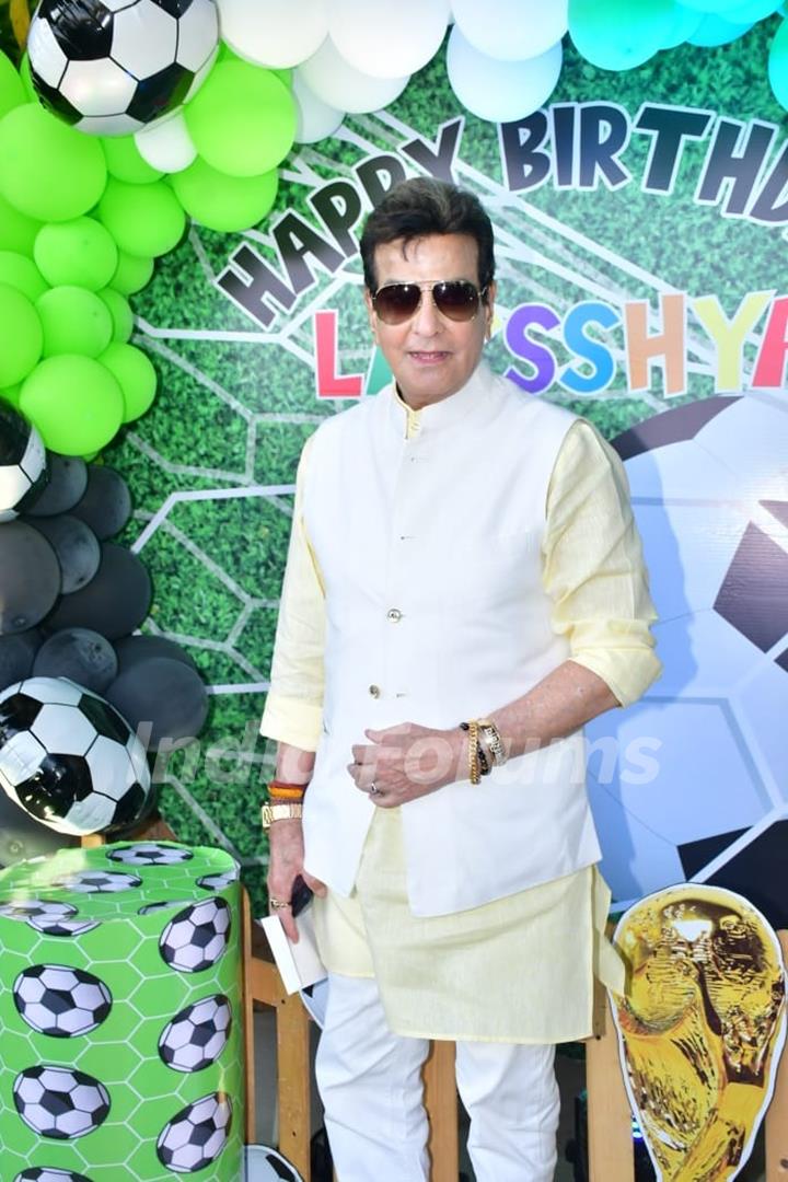 Jeetendra attend Tusshar Kapoor's son Laksshya Kapoor birthday party