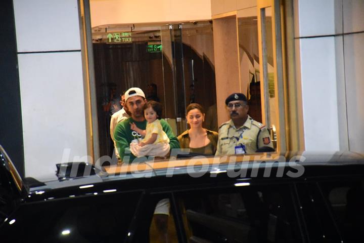 Ranbir Kapoor, Alia Bhatt and Raha Kapoor  spotted at the Kalina airport