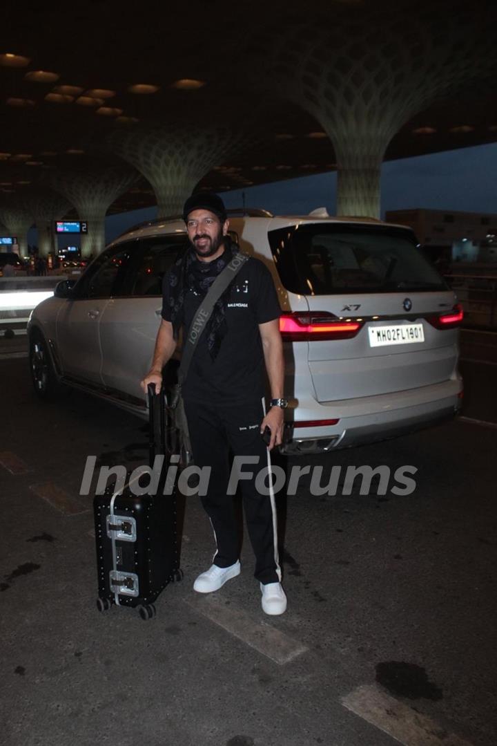 Kabir Khan snapped on the airport