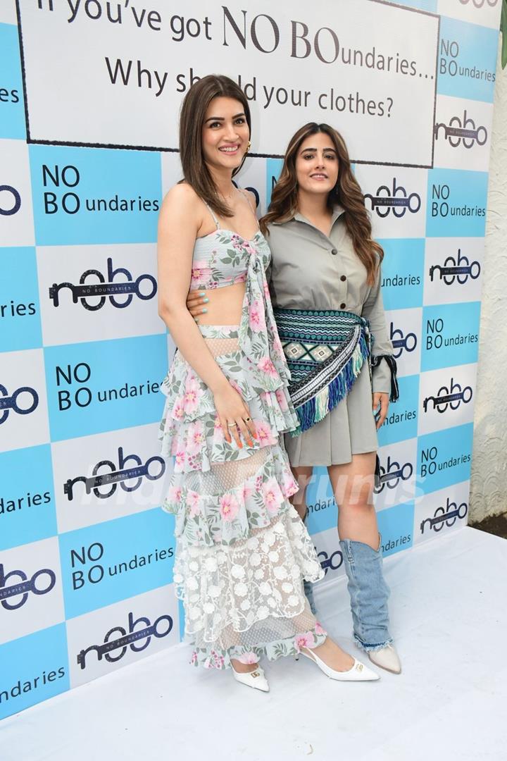 Kriti Sanon and Nupur Sanon snapped at Nupur Sanon's fashion brand launch No Boundaries 