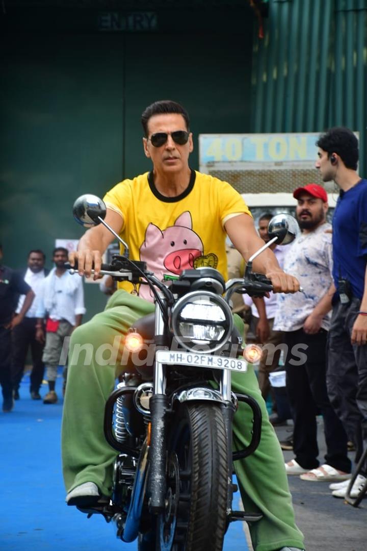 Akshay Kumar snapped in Juhu riding bike