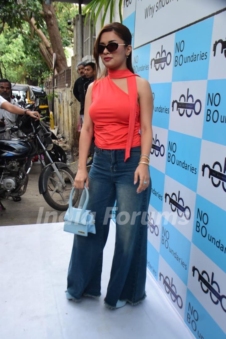 Avneet Kaur snapped at Nupur Sanon's fashion brand launch No Boundaries