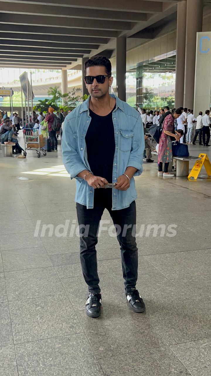 Ravi Dubey  snapped at the airport