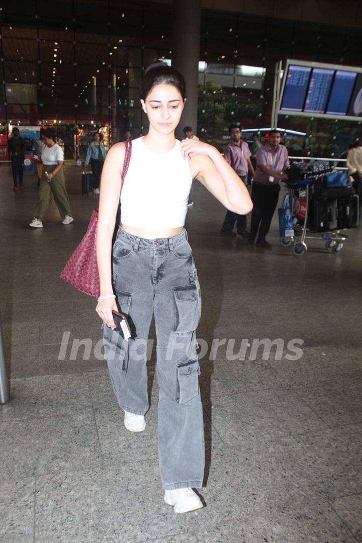 Ananya Panday snapped at the airport