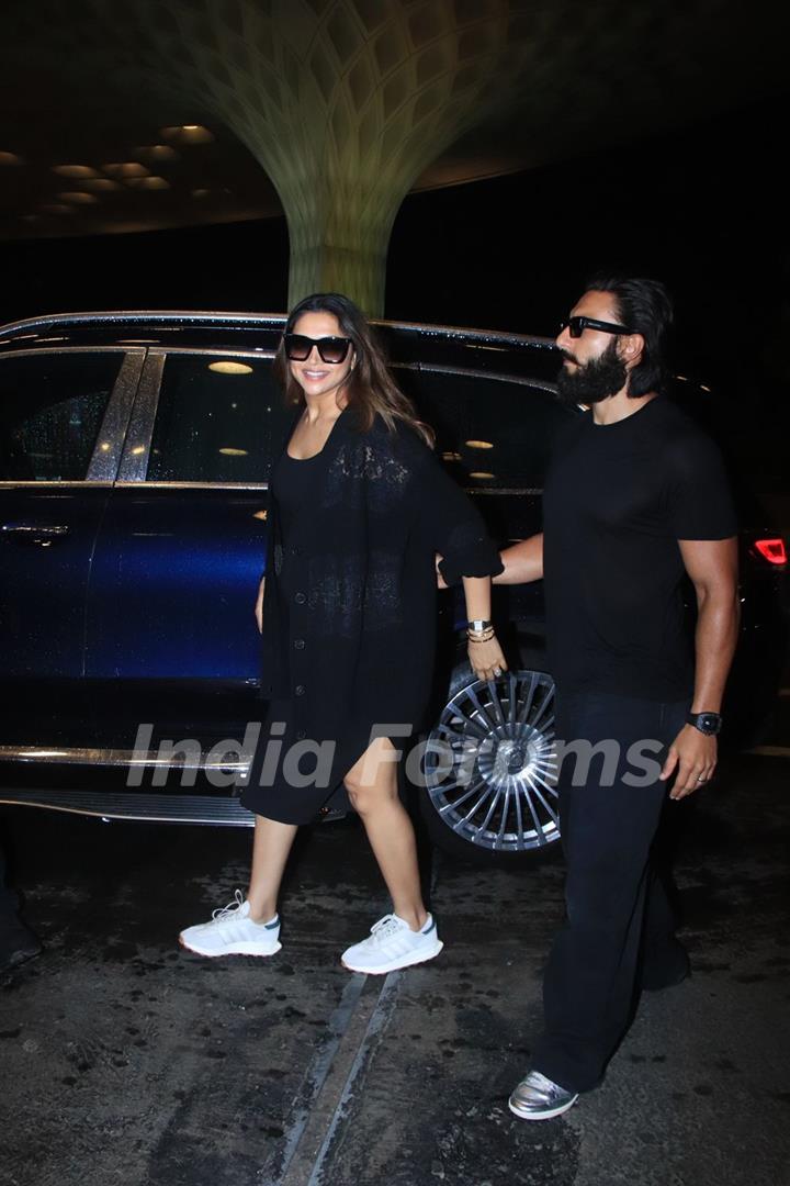 Deepika Padukone and Ranveer Singh snapped at the airport