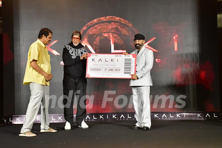 Amitabh Bachchan and Kamal Haasan snapped at the Kalki 2898 AD Event 