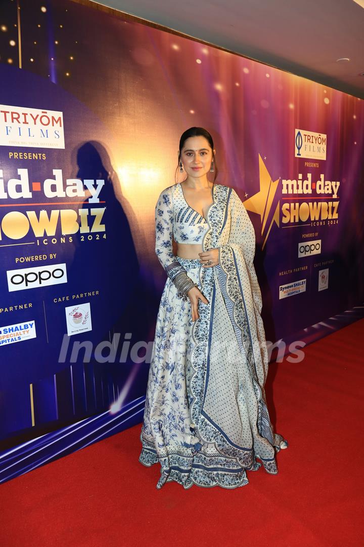 Sanjeeda Shaikhgrace the Mid Day Showbiz Awards 2024