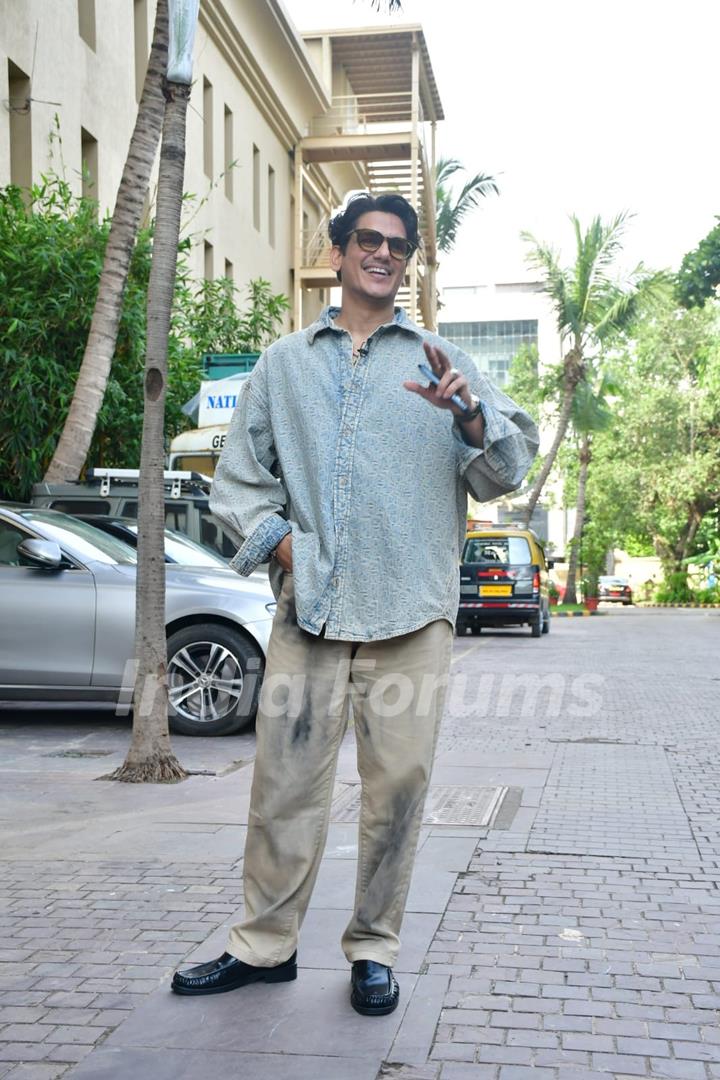 Vijay Varma snapped promoting upcoming series Mirzapur 3