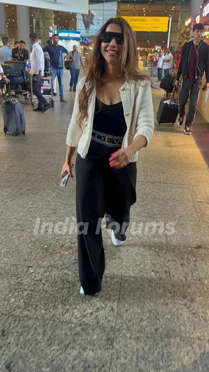 Sshura Khan snapped at the airport