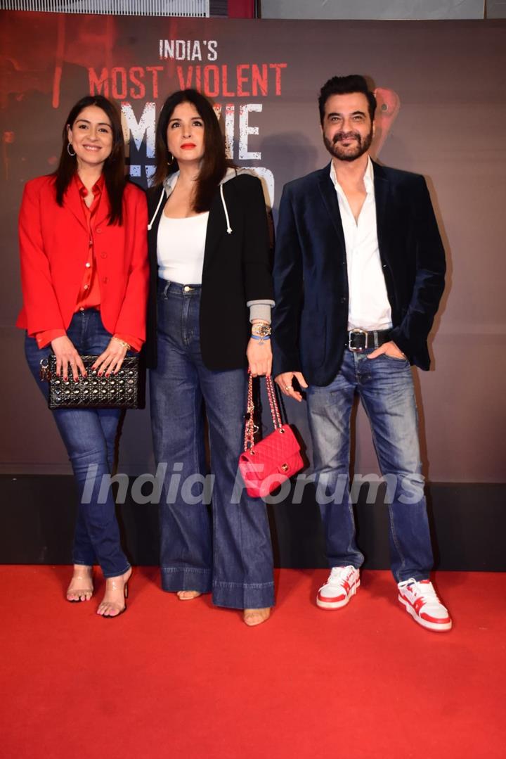 Sanjay Kapoor, Maheep Kapoor and Bhavana Pandey grace the premiere of Kill