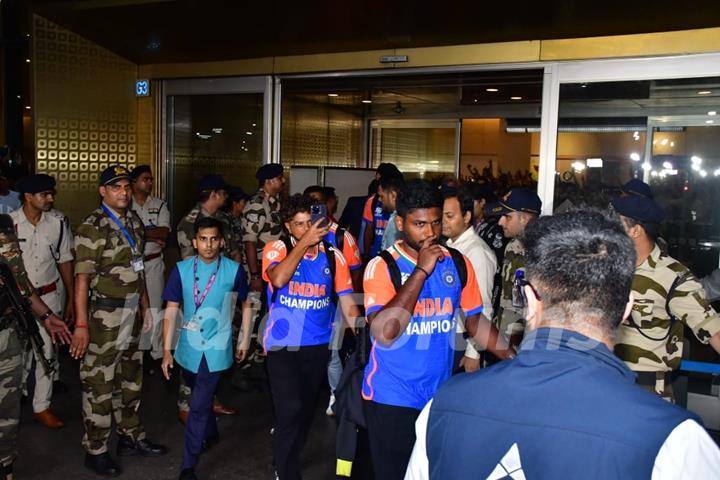 Kuldeep Yadav and Sanju Samson snapped at the Mumbai airport