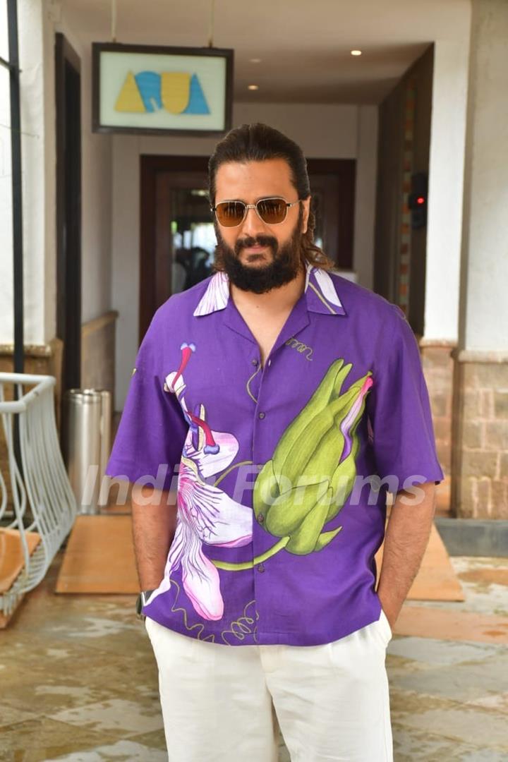 Riteish Deshmukh snapped promoting their film Kakuda