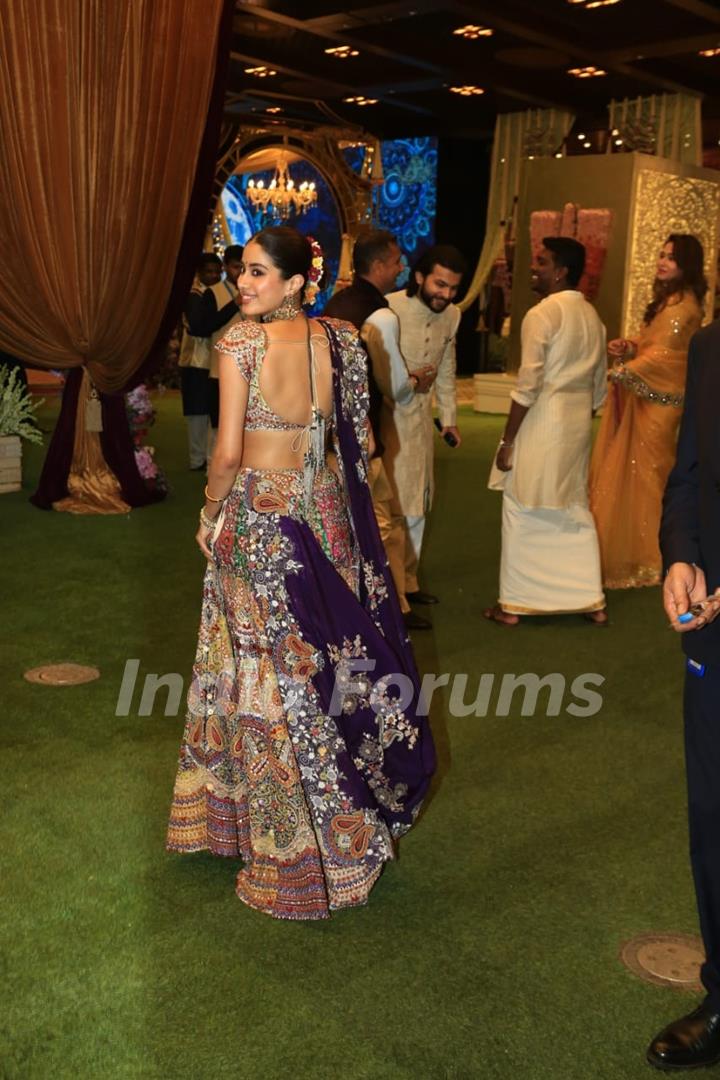 Janhvi Kapoor attend Anant Ambani and Radhika Merchant’s mehendi ceremony