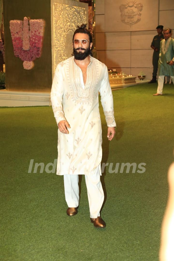 Ranveer Singh attend Anant Ambani and Radhika Merchant’s mehendi ceremony