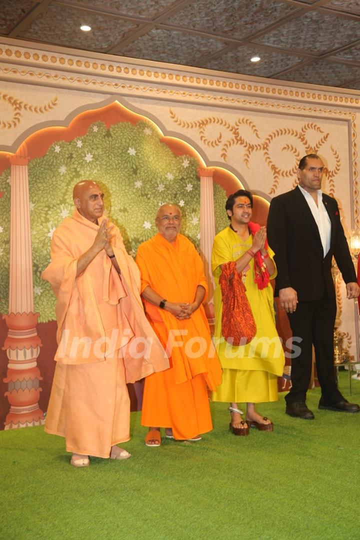 Celebrities attend Anant Ambani and Radhika Merchant's Ashirwad Ceremony