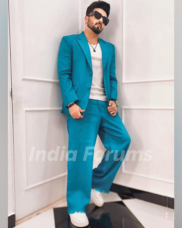 Dheeraj Dhoopar effortlessly masters fashion