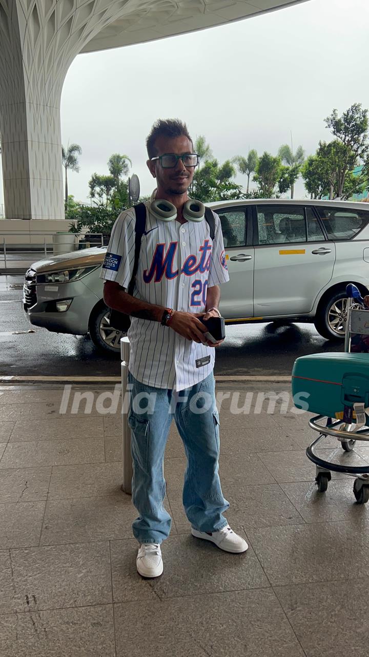 Yuzvendra Chahal spotted at the airport