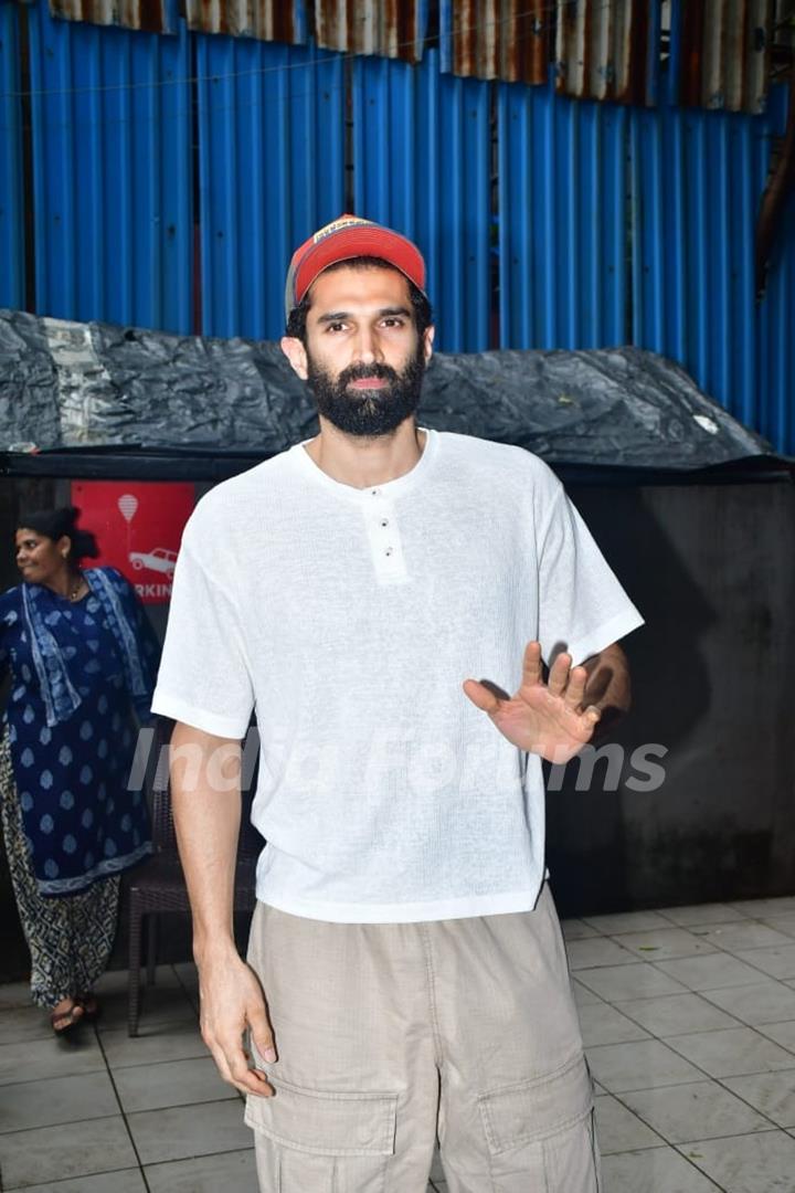 Aditya Roy Kapur snapped in the city