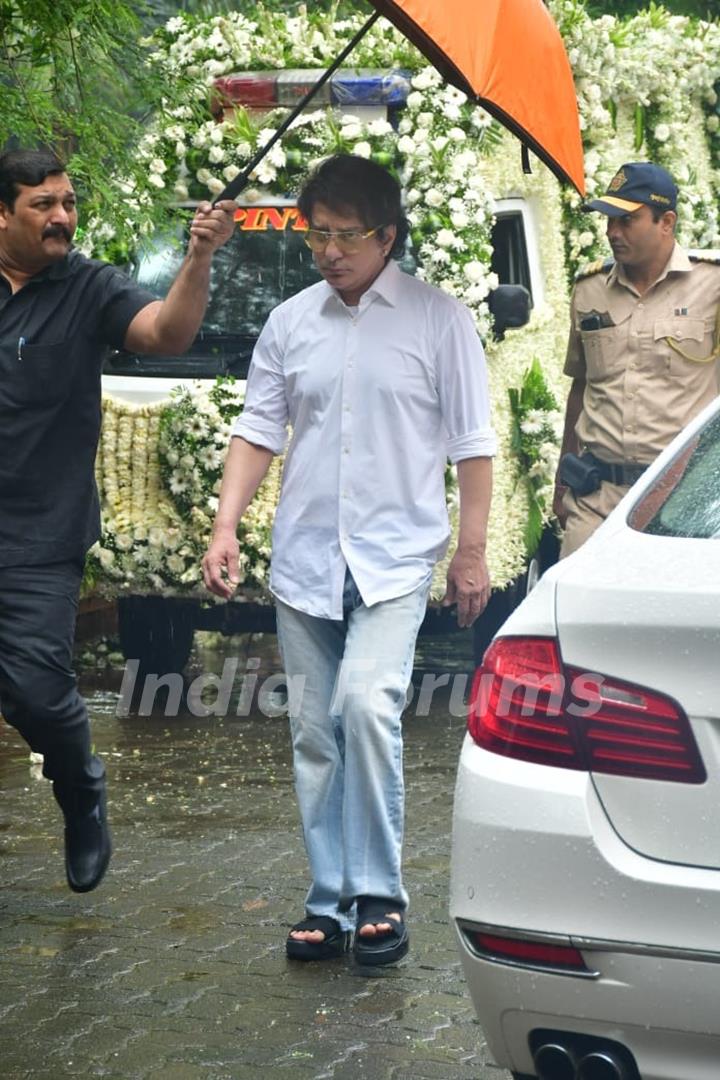 Sajid Nadiadwala attend Krishan Kumar’s daughter Tishaa Kumar’s funeral in Mumbai