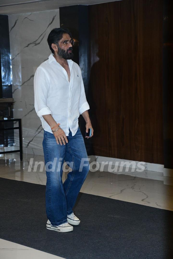 Suniel Shetty attend Krishan Kumar’s daughter Tishaa Kumar’s funeral in Mumbai