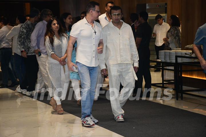 Celebs attend the prayer meet of Krishan Kumar’s daughter Tishaa Kumar