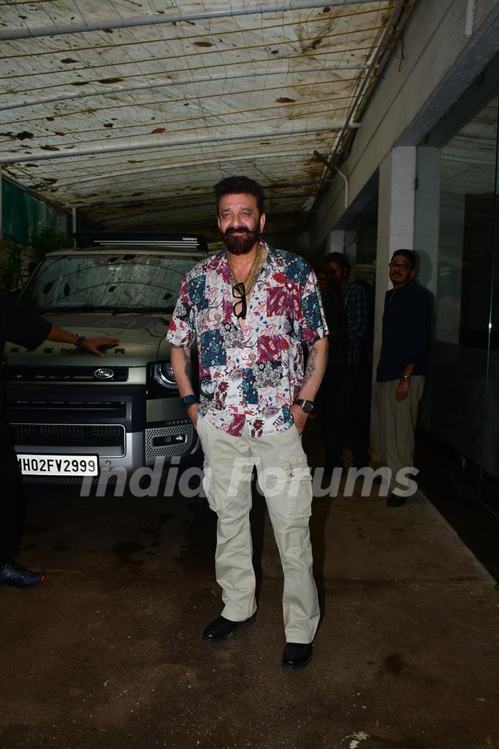 Sanjay Dutt snapped at Juhu