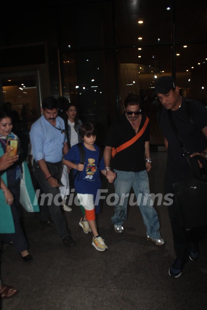 Shah Rukh Khan and AbRam Khan spotted at the airport