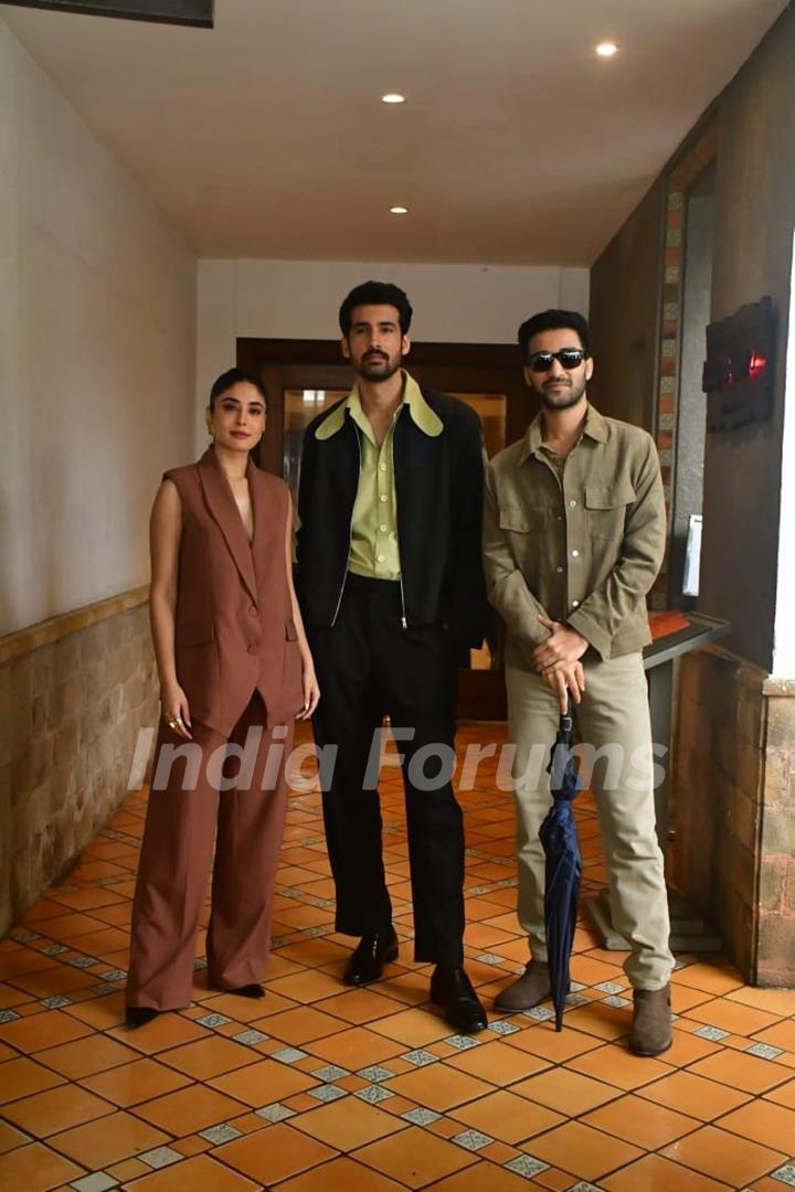 Kritika Kamra, Raghav Juyal and Dhairya Karwa snapped for Gyaraah Gyaraah promotions