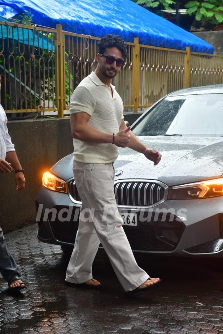 Tiger Shroff snapped in Juhu