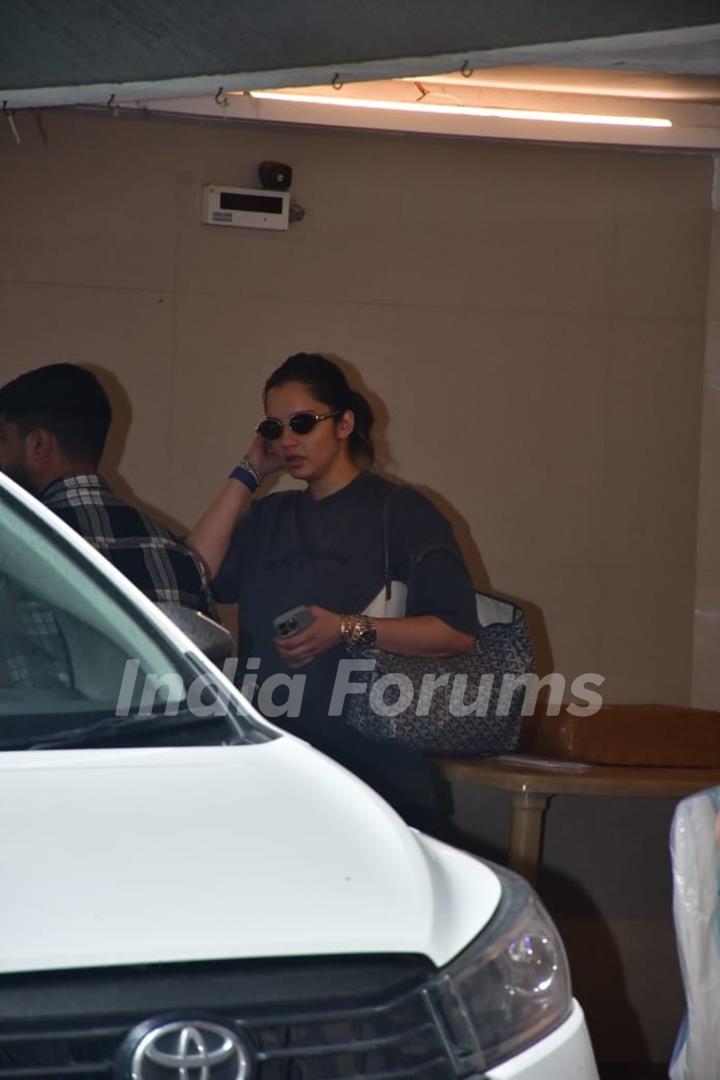 Sania Mirza snapped at Farah Khan’s residence