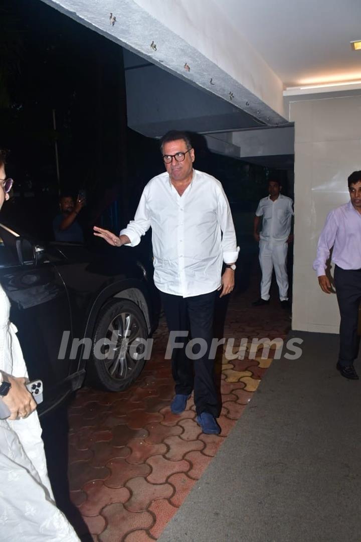 Boman Irani snapped at Farah Khan’s residence