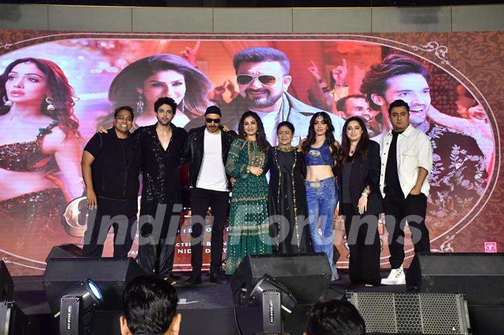 Raveena Tandon, Ganesh Acharya, Parth Samthaan, Khushali Kumar and Aruna Irani attend the song launch of Ghudchadi