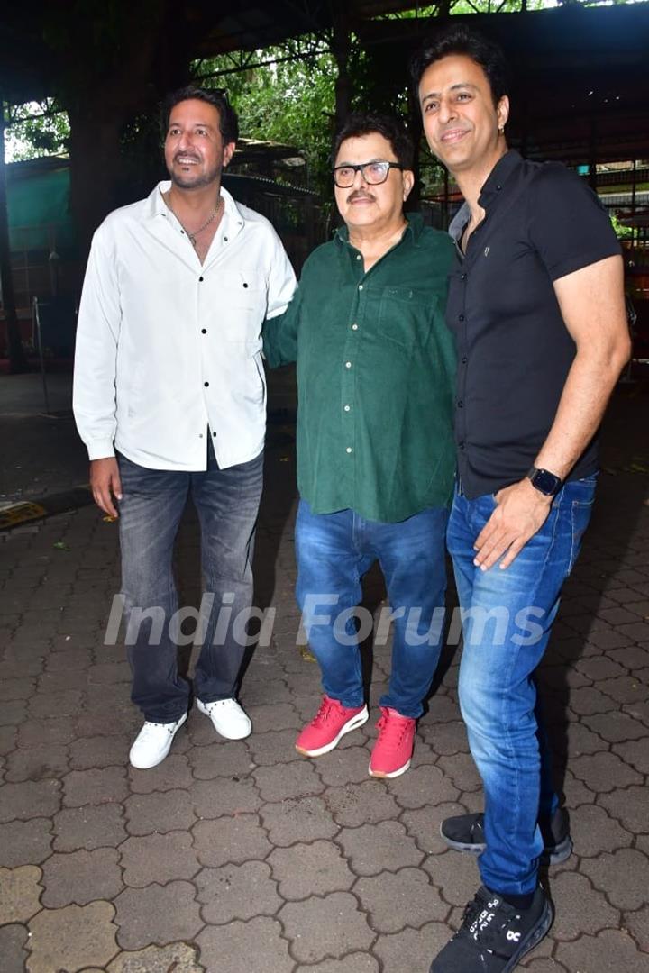 Salim Merchant, Sulaiman Merchant and Ashok Pandit snapped at the special launch of Raj Pandit's Kooriye