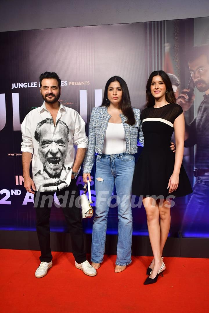 Sanjay Kapoor, Shanaya Kapoor and Maheep Kapoor attend the screening of Ulajh