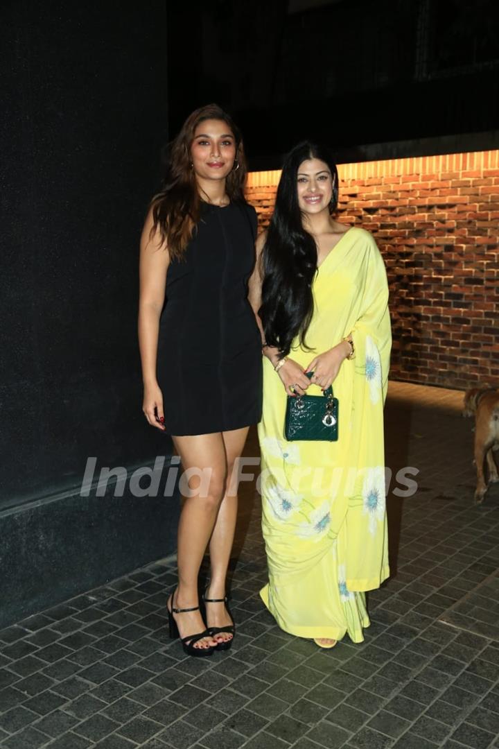 Saiee Manjrekar snapped at the special screening of ‘Auron Mein Kahan Dum Tha’