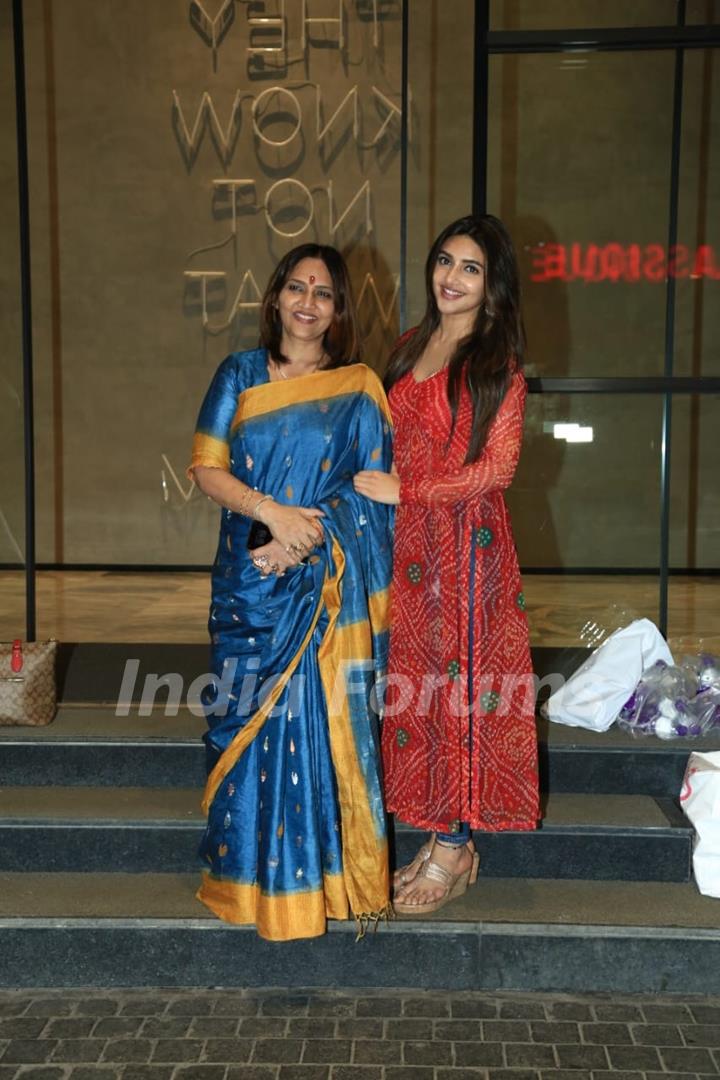 Celebrities snapped at the special screening of ‘Auron Mein Kahan Dum Tha’